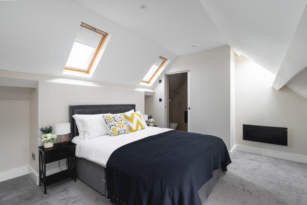 Skyvillion - Cozy Large 4 & 1 Bed Apartments In London Enfield, Mins To Tube Station, Free Wi-Fi Extérieur photo