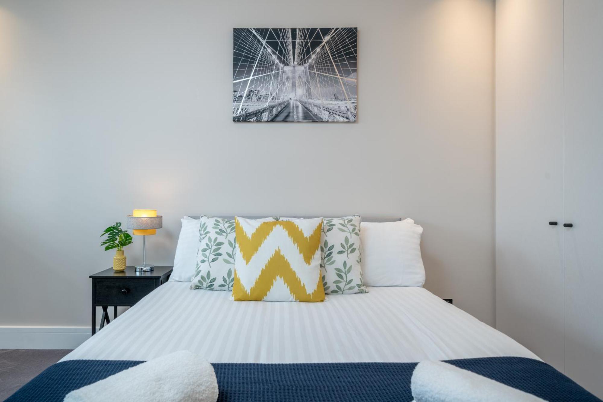 Skyvillion - Cozy Large 4 & 1 Bed Apartments In London Enfield, Mins To Tube Station, Free Wi-Fi Extérieur photo
