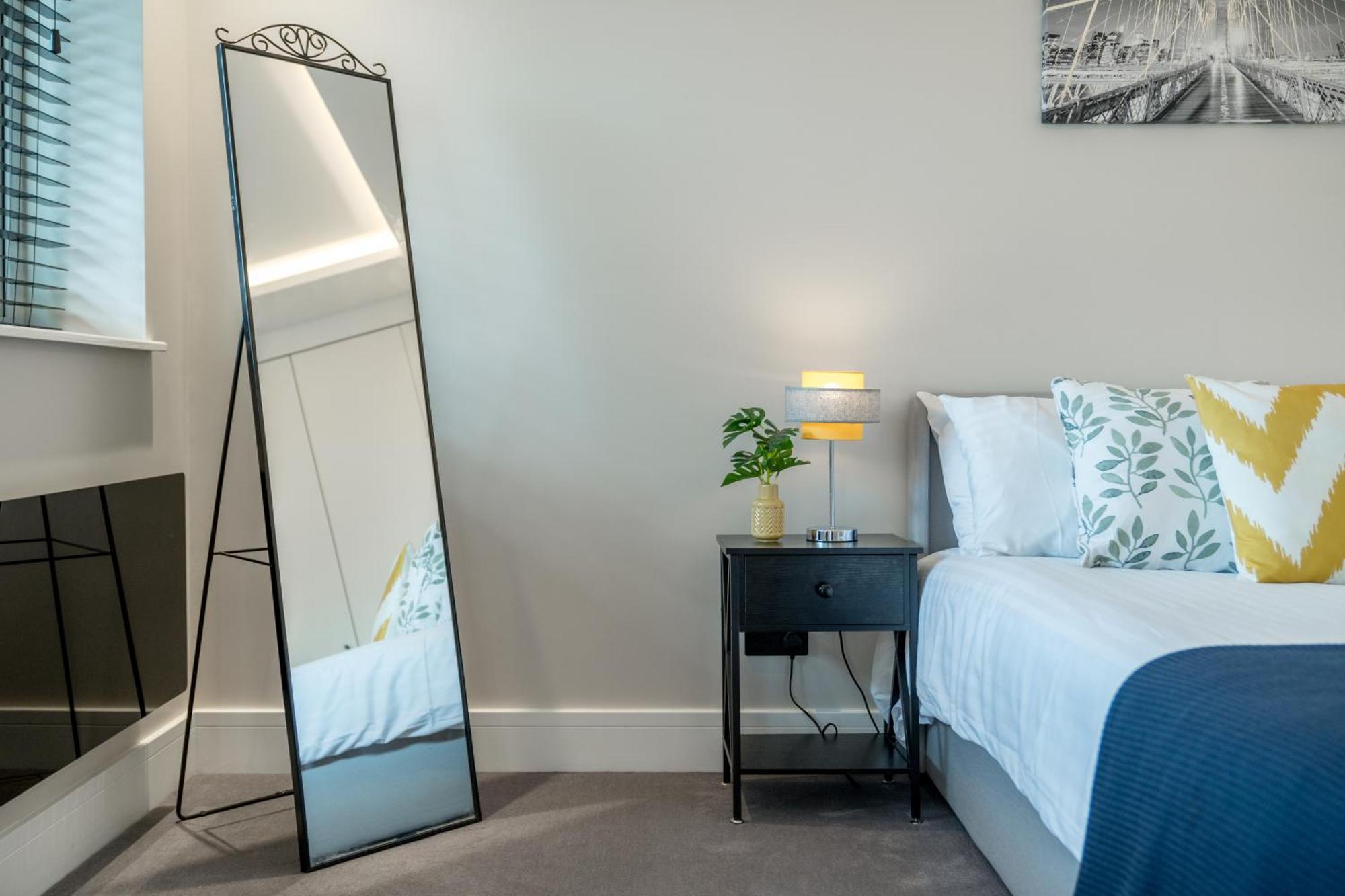 Skyvillion - Cozy Large 4 & 1 Bed Apartments In London Enfield, Mins To Tube Station, Free Wi-Fi Extérieur photo