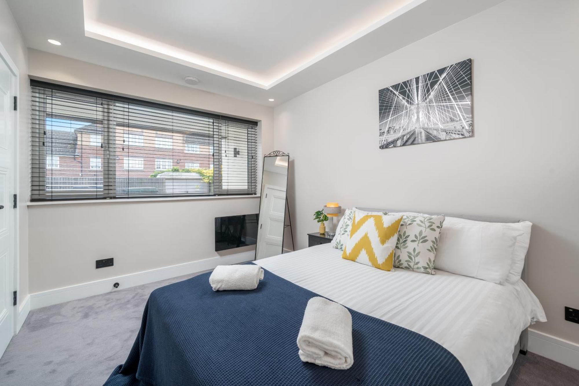Skyvillion - Cozy Large 4 & 1 Bed Apartments In London Enfield, Mins To Tube Station, Free Wi-Fi Extérieur photo